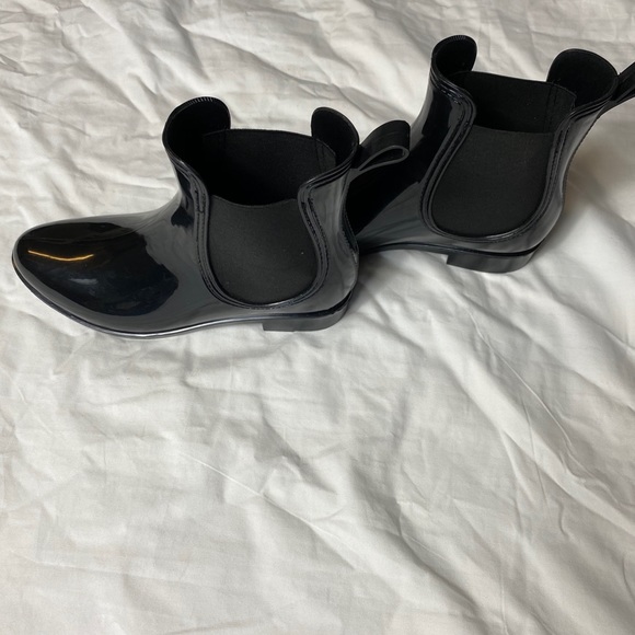 NWOT INC Rain boots size 7 - Picture 4 of 4